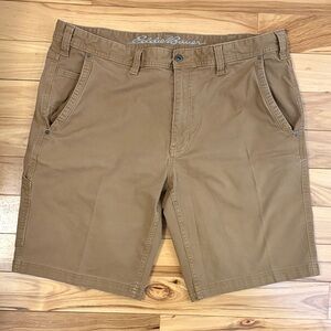 Eddie Bauer Men's Canvas Utility Shorts (size 40)